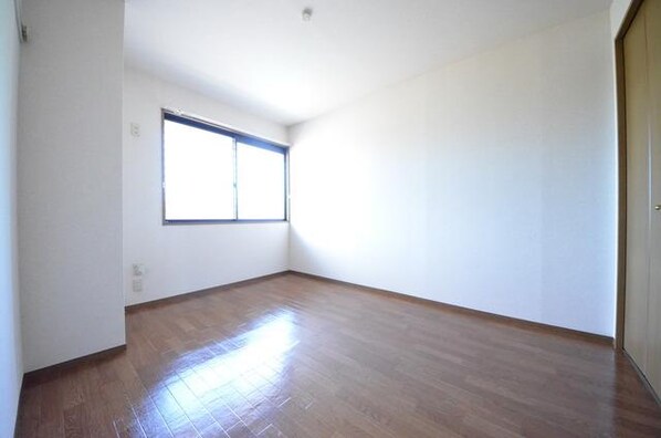 ファミールコートの物件内観写真